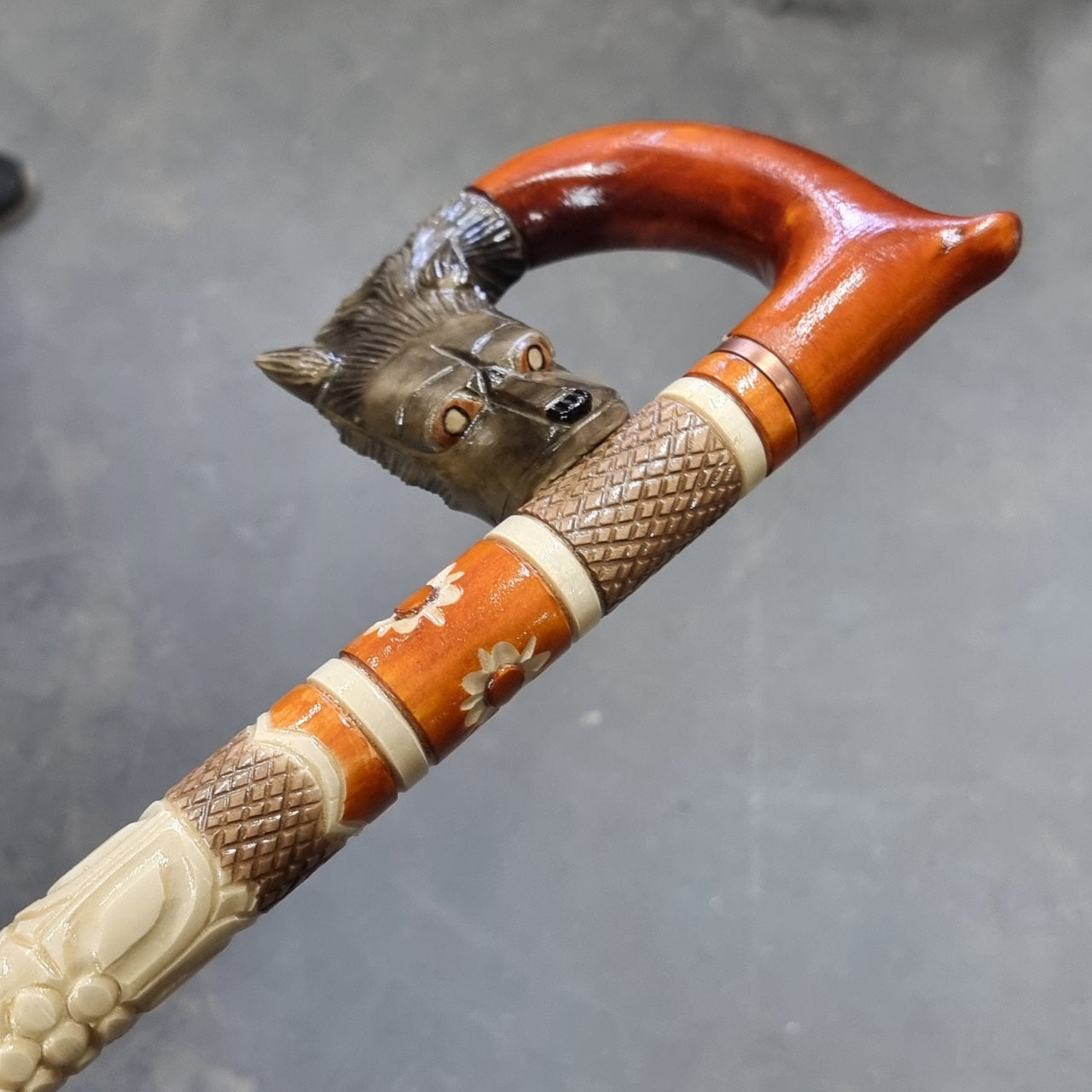 Hand Carved Wooden Walking Cane Stick - Wolf, Unique Wood crafted cane for men women, stylish gift for men womwen comfortable walking stick