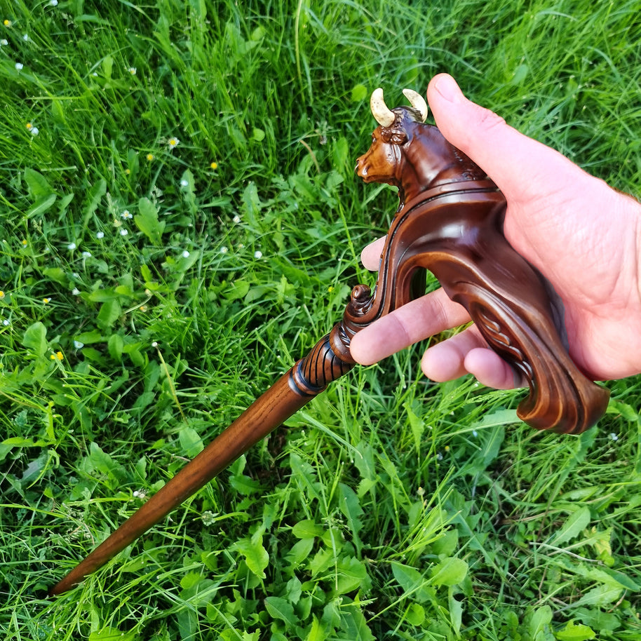 Canne de marche en bois Bœuf Taureau Poignée ergonomique