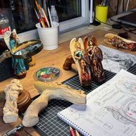 Canne de marche en bois sculpté de l'archange Saint Michel