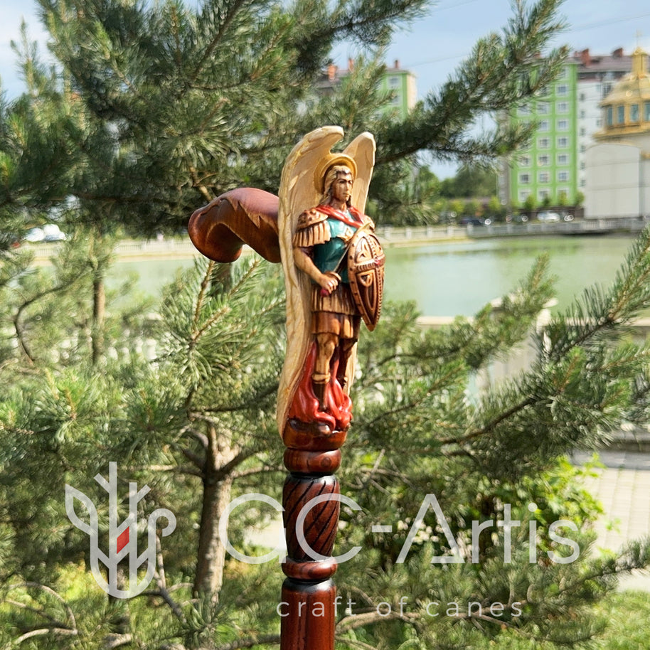 Canne de marche en bois peinte à la main Saint Archange Michel