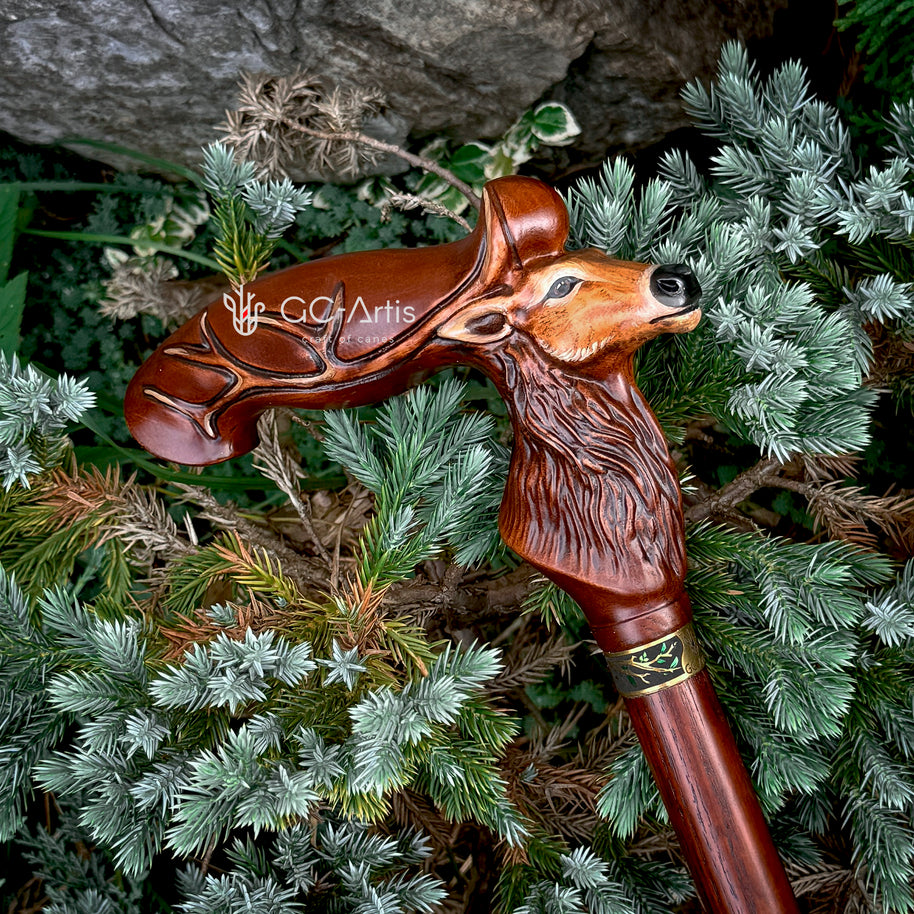 Tête de cerf - Canne de marche en bois peinte à la main