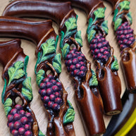 Canne de marche en bois Richement Gravée Raisin & Vignes