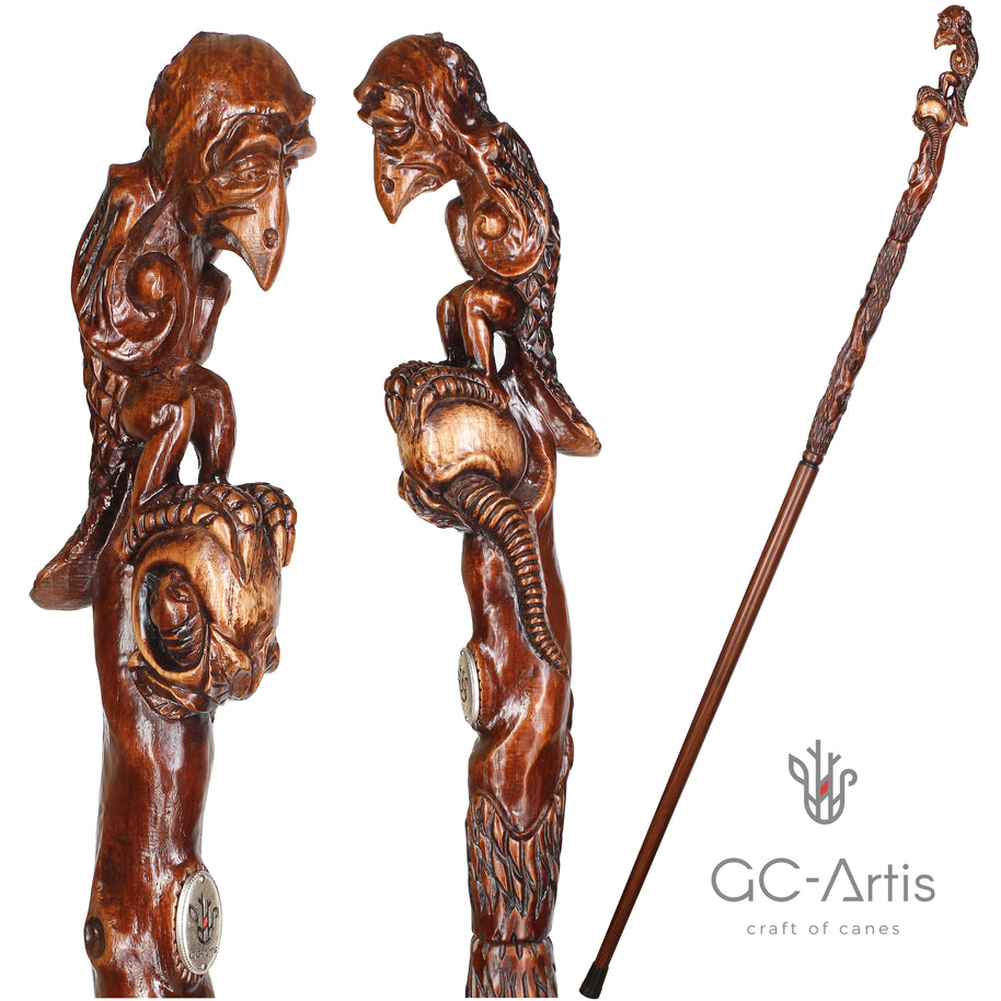 Bâton de marche en bois extra-long avec totem de griffon triste Bâton de randonnée