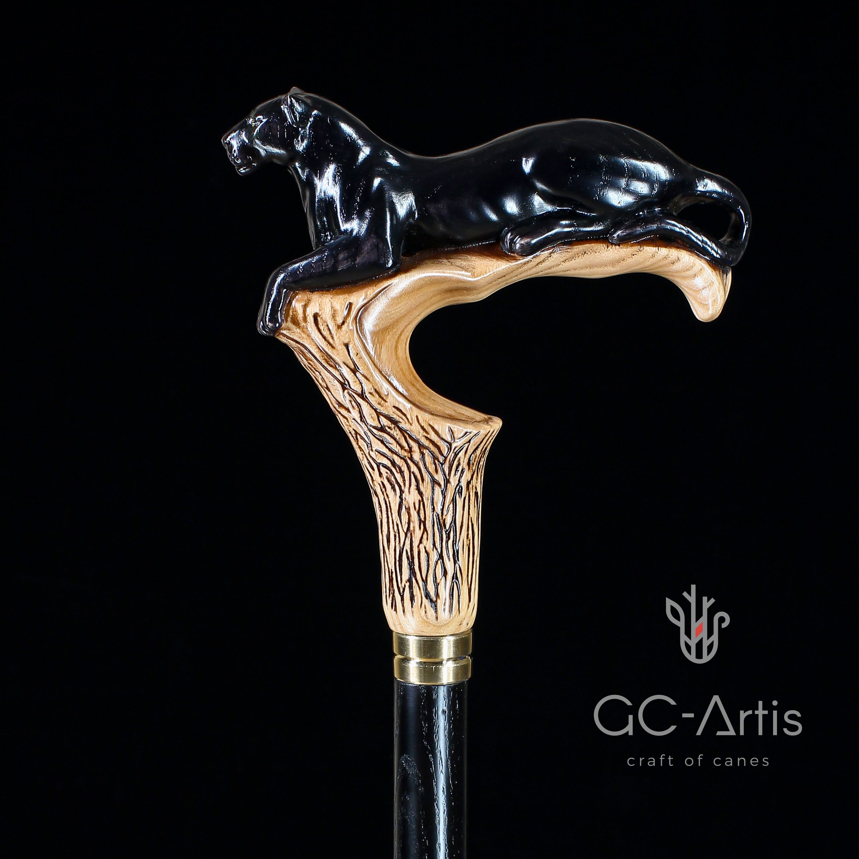 Темна дерев'яна тростина