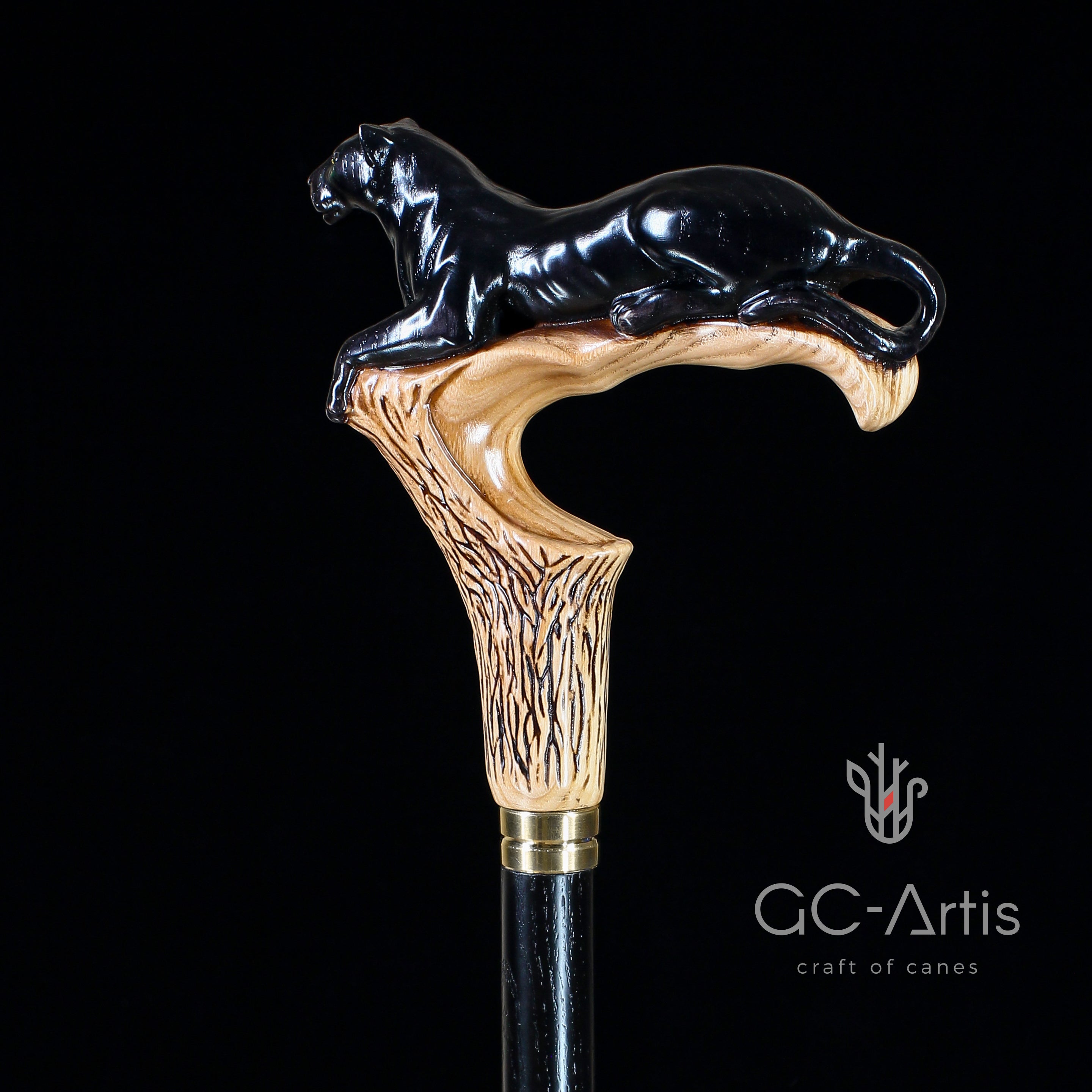 Темна дерев'яна тростина