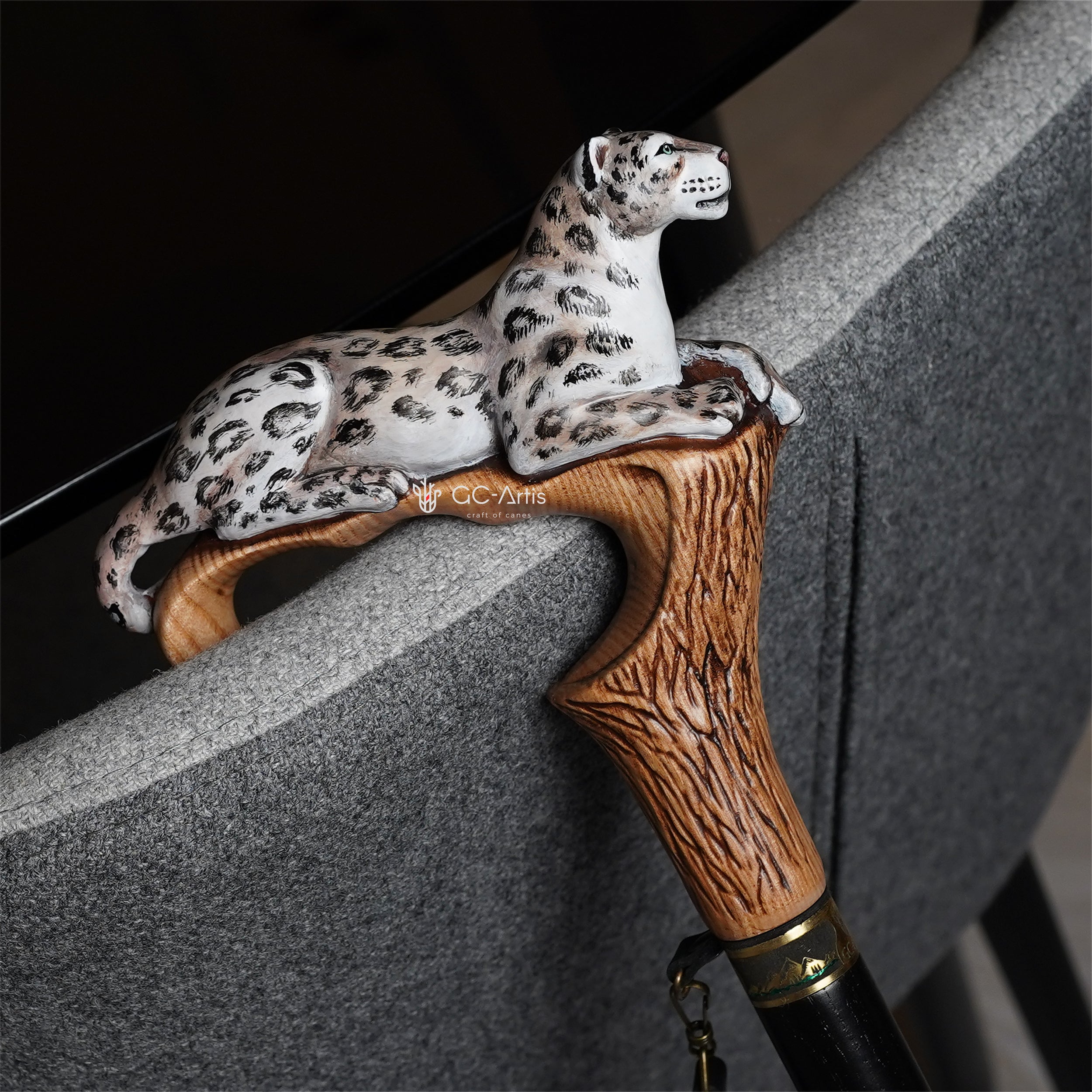 Irbis - Snow Leopard Hand Painted – Designer Wooden Walking Cane