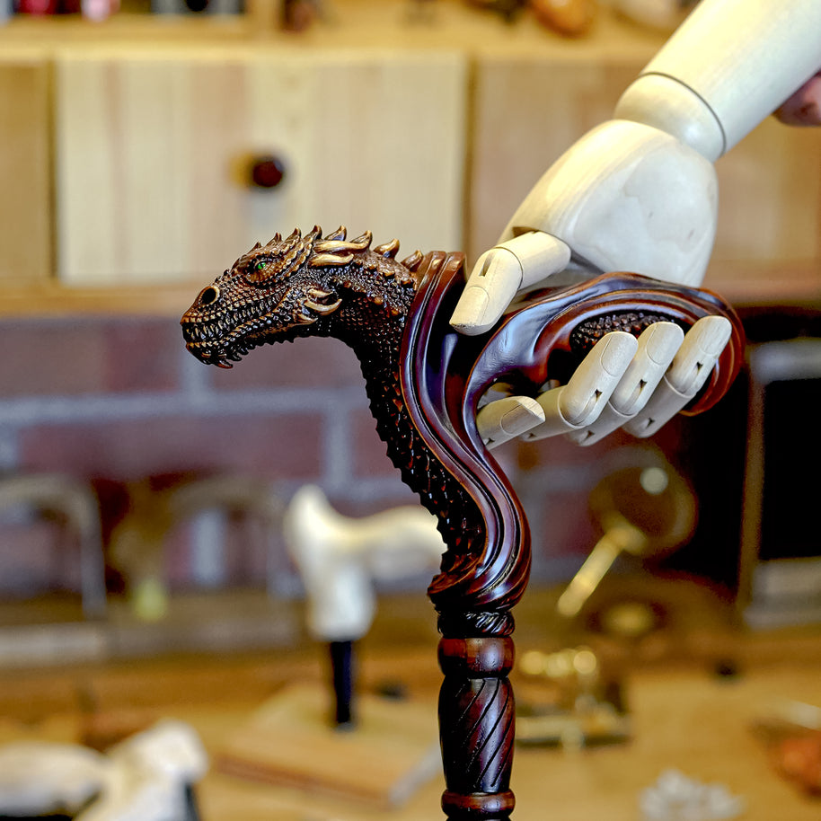 Canne de marche en bois ergonomique avec poignée paume en forme de dragon