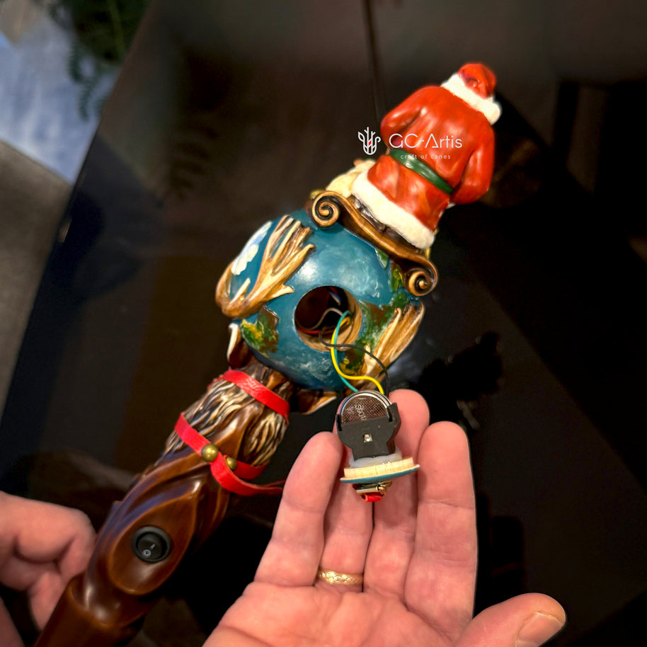 Bâton de marche en bois pour le Père Noël, sculpté de Rudolph le renne et de l'Enfant Jésus
