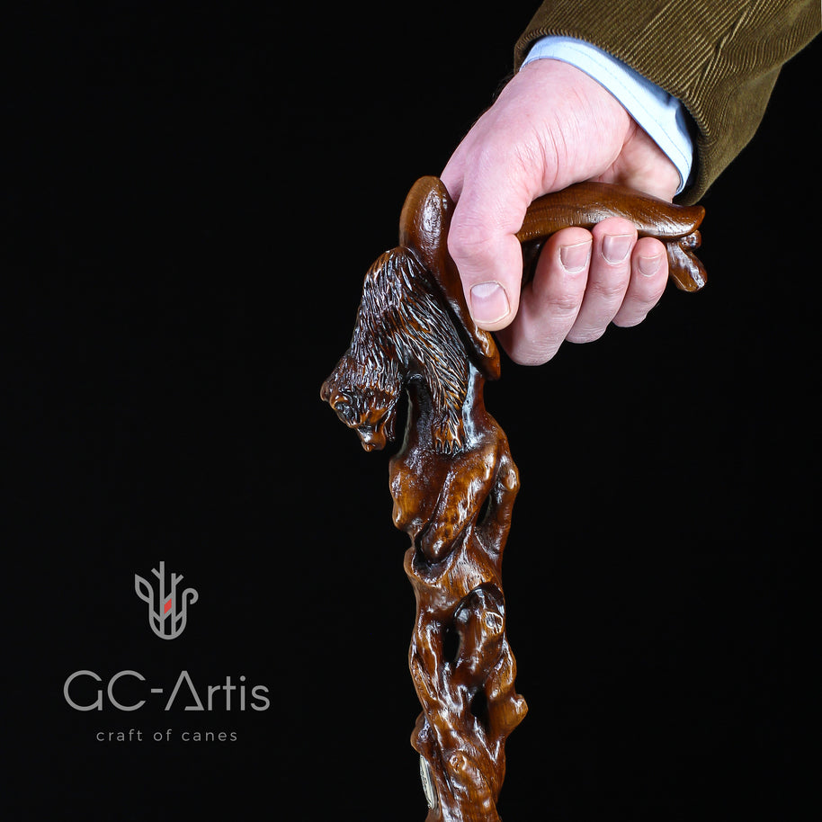 Canne de marche en bois sculpté à la main « Ours qui s’éveille »