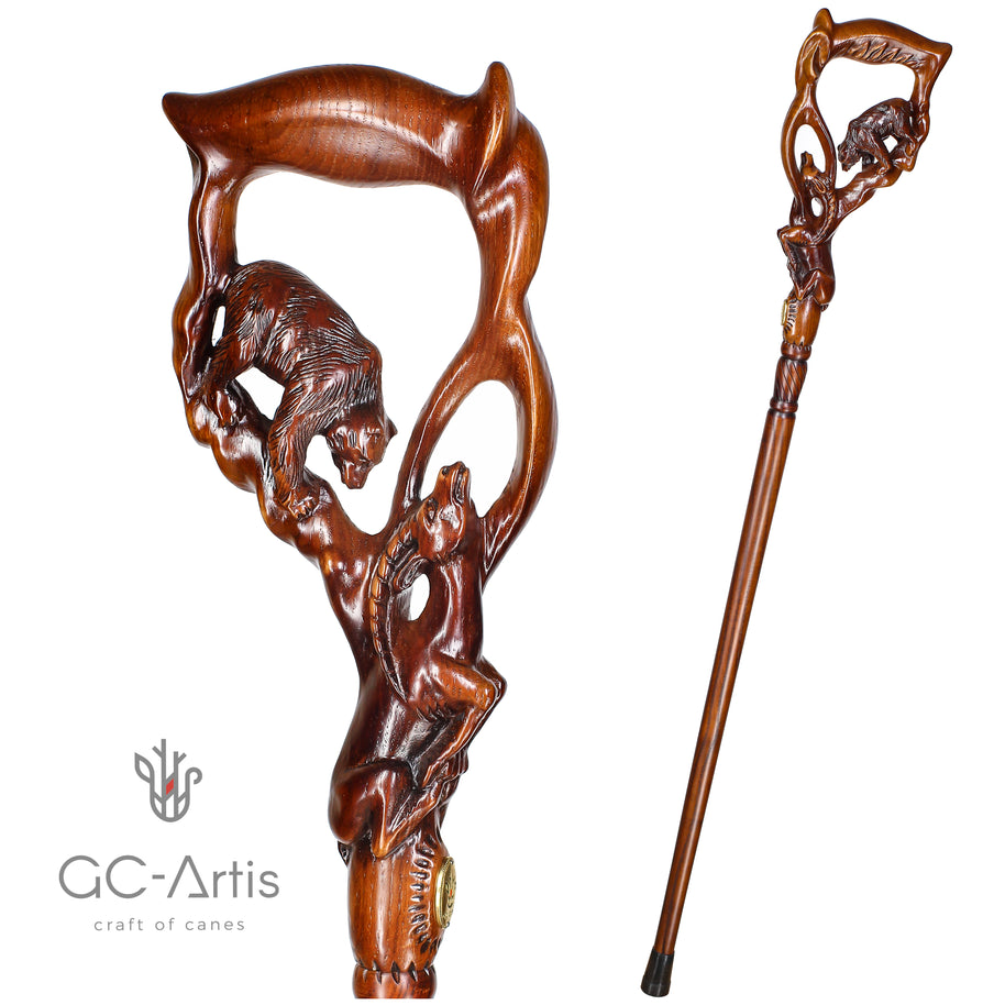 Canne de marche sculptée en bois OURS chassant une gazelle