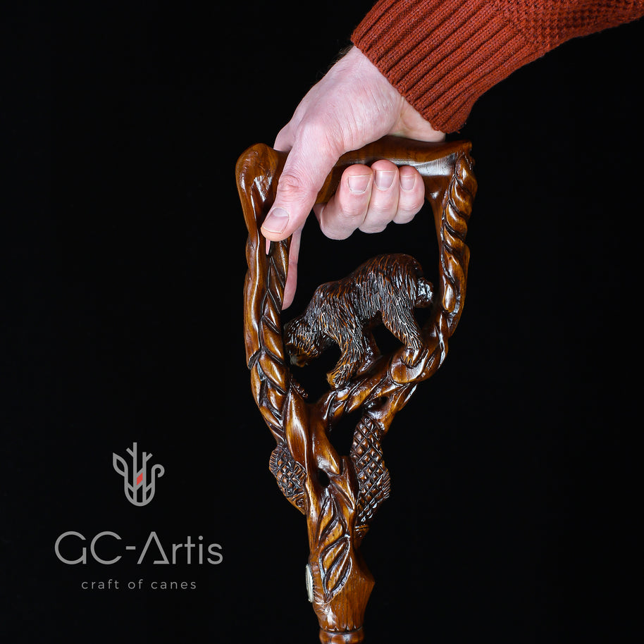 Canne de marche en bois foncé Ours Grizzly & Saumon