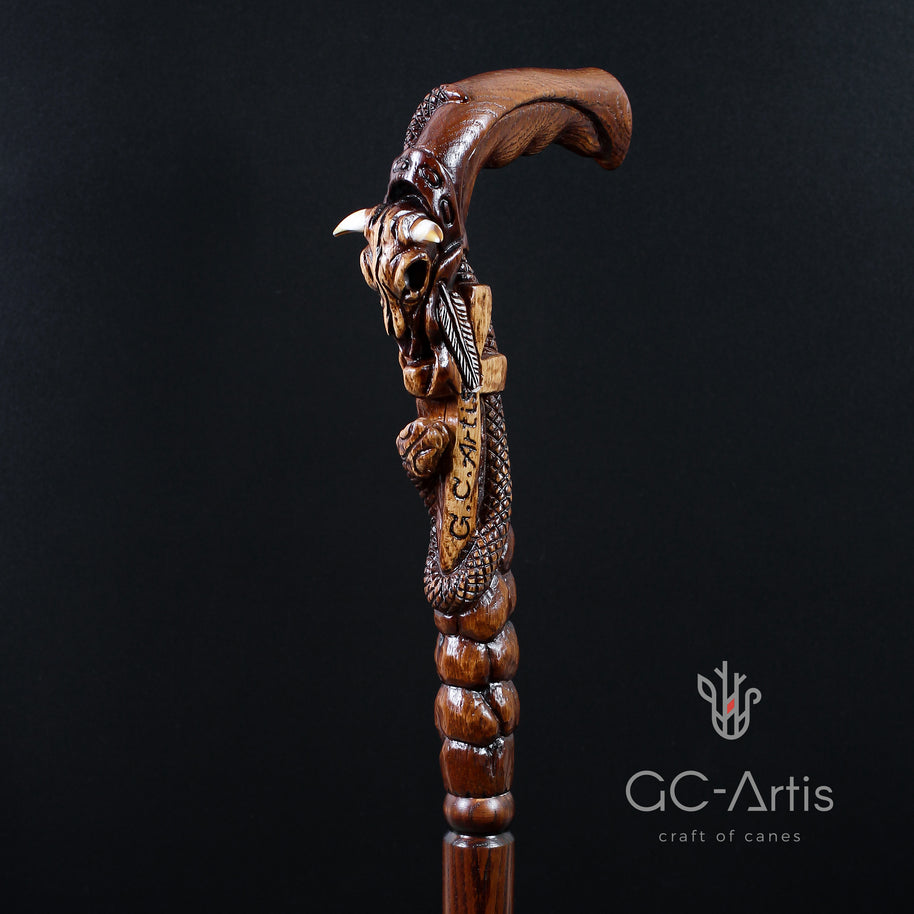 Canne en bois Bâton de marche Crâne de bison et serpent