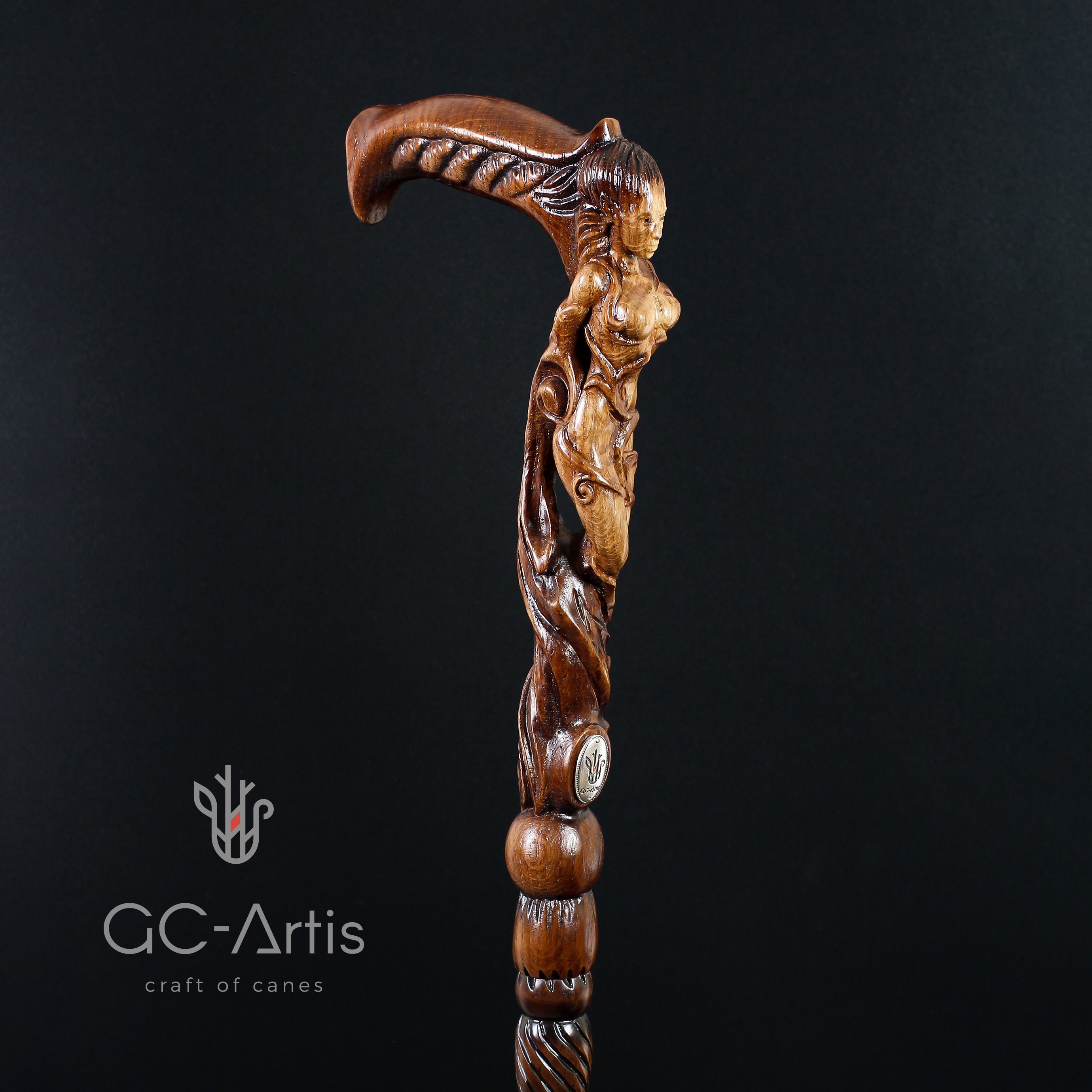 Дерев'яна палиця-тростина 