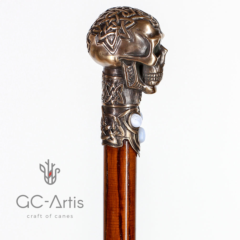 Pommeau de canne en forme de crâne en bronze