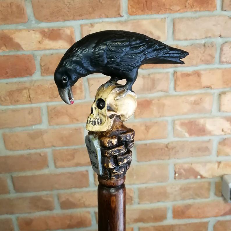 Canne de marche en bois CORBEAU NOIR & CRÂNE style Gothique
